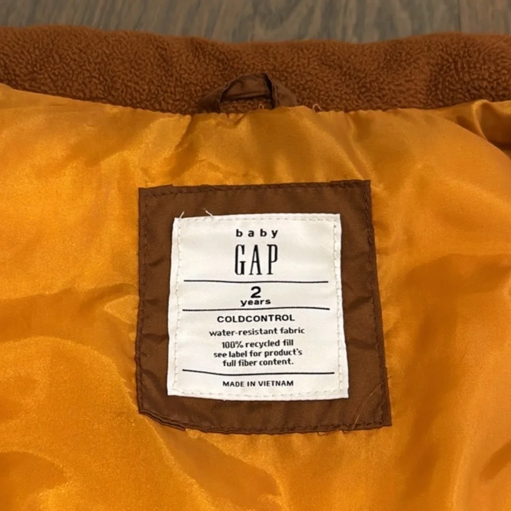 babyGAP ColdControl Colorblock Puffer Vest 2T Water Resistant Recycled Fill